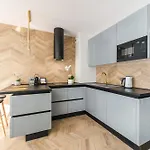 Laba Kasprowicza 20 Parking Basen Fitness Bawialnia W Cenie, Parkplatz Schwimmbad Fitness Spielzimmer Im Preis Колобжег