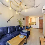 Laba Kasprowicza 20 Parking Basen Fitness Bawialnia W Cenie, Parkplatz Schwimmbad Fitness Spielzimmer Im Preis