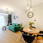 Laba Kasprowicza 20 Parking Basen Fitness Bawialnia W Cenie, Parkplatz Schwimmbad Fitness Spielzimmer Im Preis * Колобжег