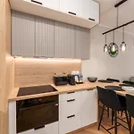 Laba Kasprowicza 20 Parking Basen Fitness Bawialnia W Cenie, Parkplatz Schwimmbad Fitness Spielzimmer Im Preis Колобжег