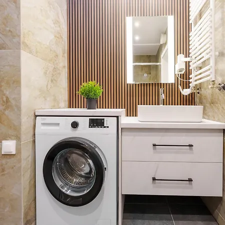 Laba Kasprowicza 20 Parking Basen Fitness Bawialnia W Cenie, Parkplatz Schwimmbad Fitness Spielzimmer Im Preis Apartment *