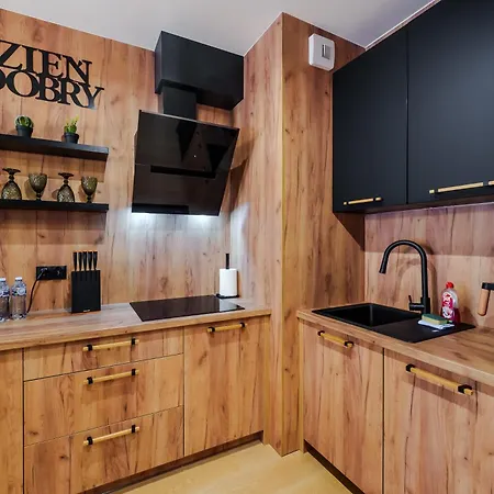 Laba Kasprowicza 20 Parking Basen Fitness Bawialnia W Cenie, Parkplatz Schwimmbad Fitness Spielzimmer Im Preis * Kołobrzeg