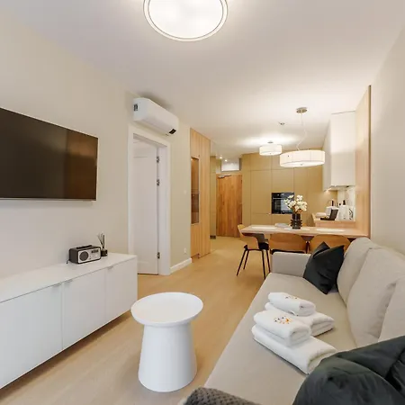 Laba Kasprowicza 20 Parking Basen Fitness Bawialnia W Cenie, Parkplatz Schwimmbad Fitness Spielzimmer Im Preis Apartment