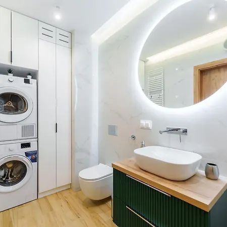 Laba Kasprowicza 20 Parking Basen Fitness Bawialnia W Cenie, Parkplatz Schwimmbad Fitness Spielzimmer Im Preis