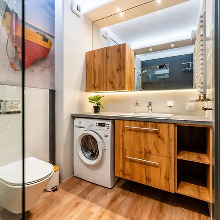 Laba Kasprowicza 20c Parking Basen Fitness Bawialnia W Cenie, Parkplatz Schwimmbad Fitness Spielzimmer Im Preis * Kołobrzeg