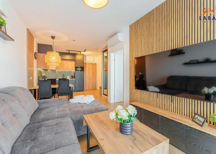 Laba Kasprowicza 20 Parking Basen Fitness Bawialnia W Cenie, Parkplatz Schwimmbad Fitness Spielzimmer Im Preis * Kołobrzeg