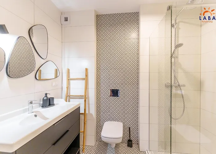 Laba Kasprowicza 20 Parking Basen Fitness Bawialnia W Cenie, Parkplatz Schwimmbad Fitness Spielzimmer Im Preis Kołobrzeg