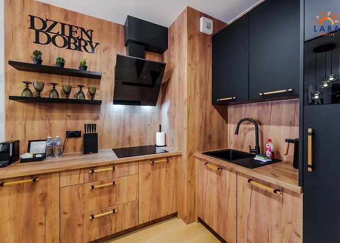 Laba Kasprowicza 20 Parking Basen Fitness Bawialnia W Cenie, Parkplatz Schwimmbad Fitness Spielzimmer Im Preis * Kołobrzeg