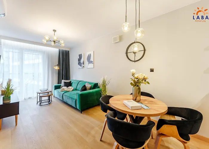 Laba Kasprowicza 20 Parking Basen Fitness Bawialnia W Cenie, Parkplatz Schwimmbad Fitness Spielzimmer Im Preis * Kołobrzeg