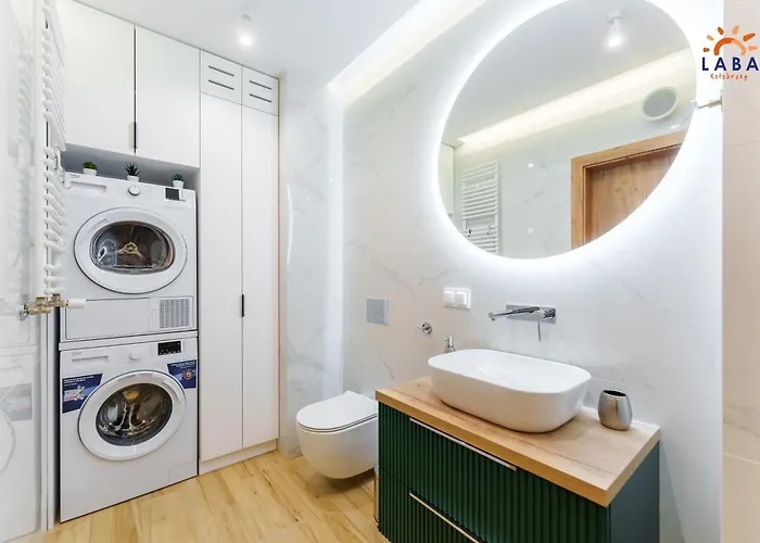 Laba Kasprowicza 20 Parking Basen Fitness Bawialnia W Cenie, Parkplatz Schwimmbad Fitness Spielzimmer Im Preis