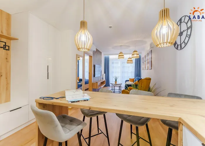 Laba Kasprowicza 20 Parking Basen Fitness Bawialnia W Cenie, Parkplatz Schwimmbad Fitness Spielzimmer Im Preis Kołobrzeg