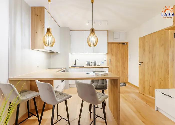 Laba Kasprowicza 20 Parking Basen Fitness Bawialnia W Cenie, Parkplatz Schwimmbad Fitness Spielzimmer Im Preis Kołobrzeg