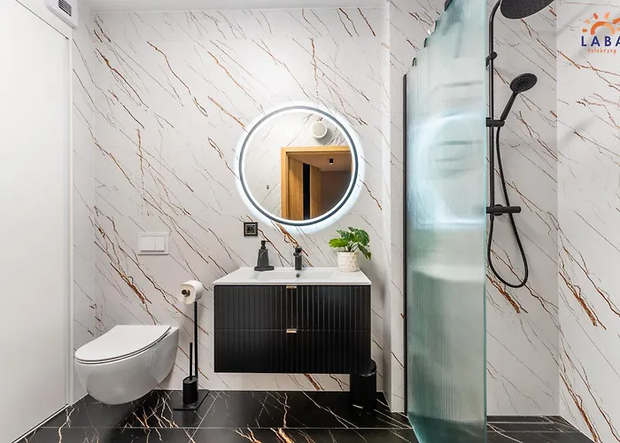 Laba Kasprowicza 20 Parking Basen Fitness Bawialnia W Cenie, Parkplatz Schwimmbad Fitness Spielzimmer Im Preis * Kołobrzeg